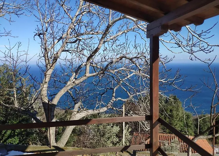 αννούλα Pouríon